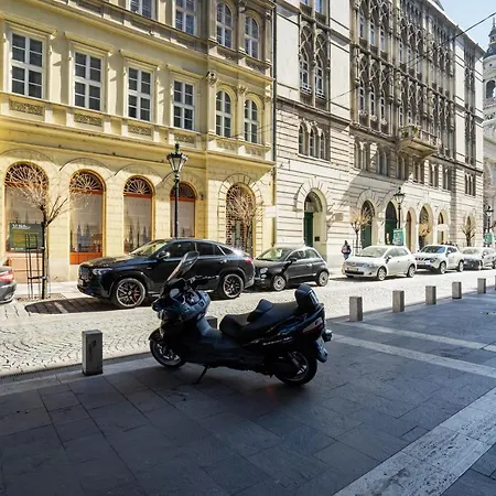 Basilika View Elegant Need Reservation For Free Parking Apartment Budapest