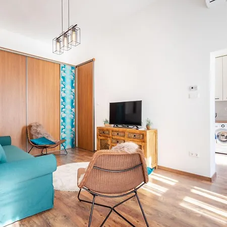 Apartment Basilika View Elegant Need Reservation For Free Parking